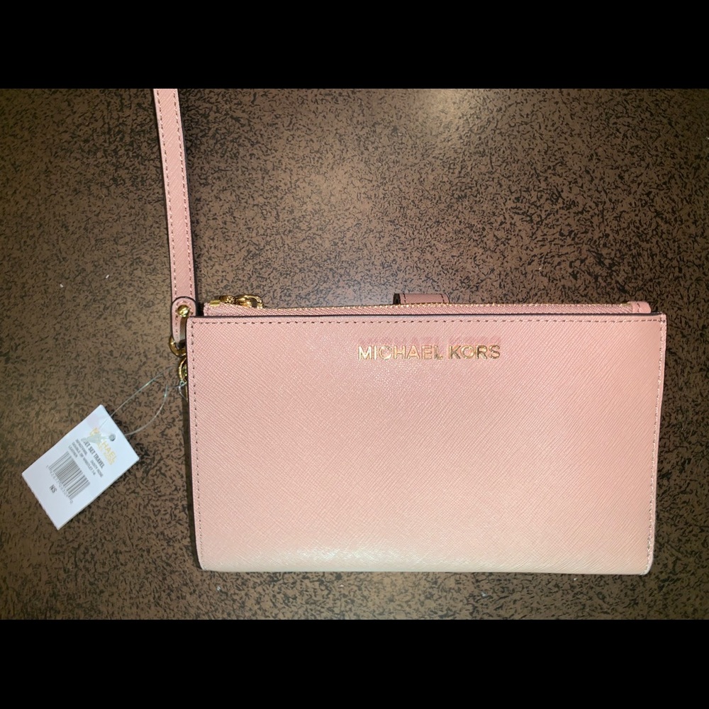 NWT Michael Kors Jet Set Travel Wristlet
